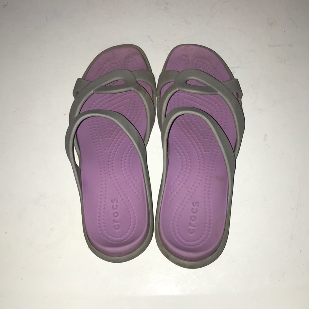 Like new ladies size 8 crocs